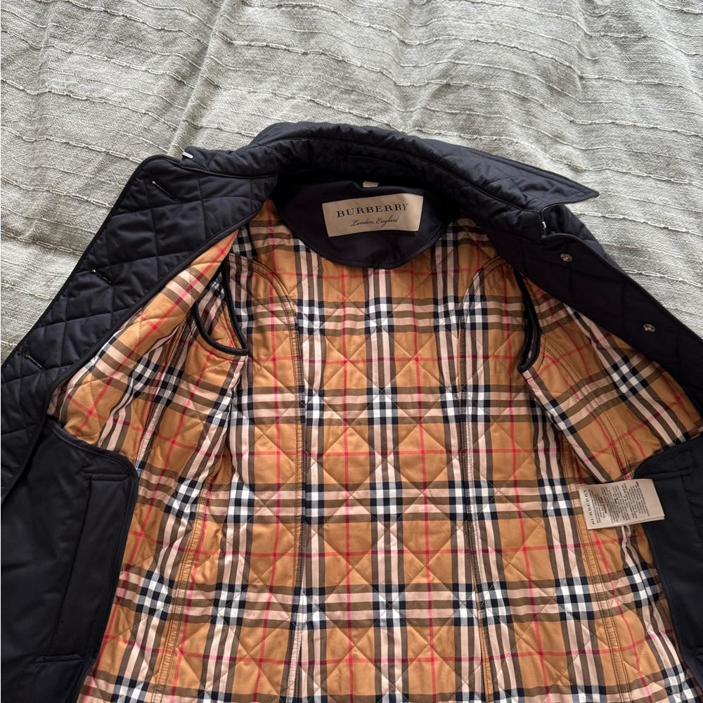 Burberry Black Quilted Women's Jacket - Picture 4 of 6
